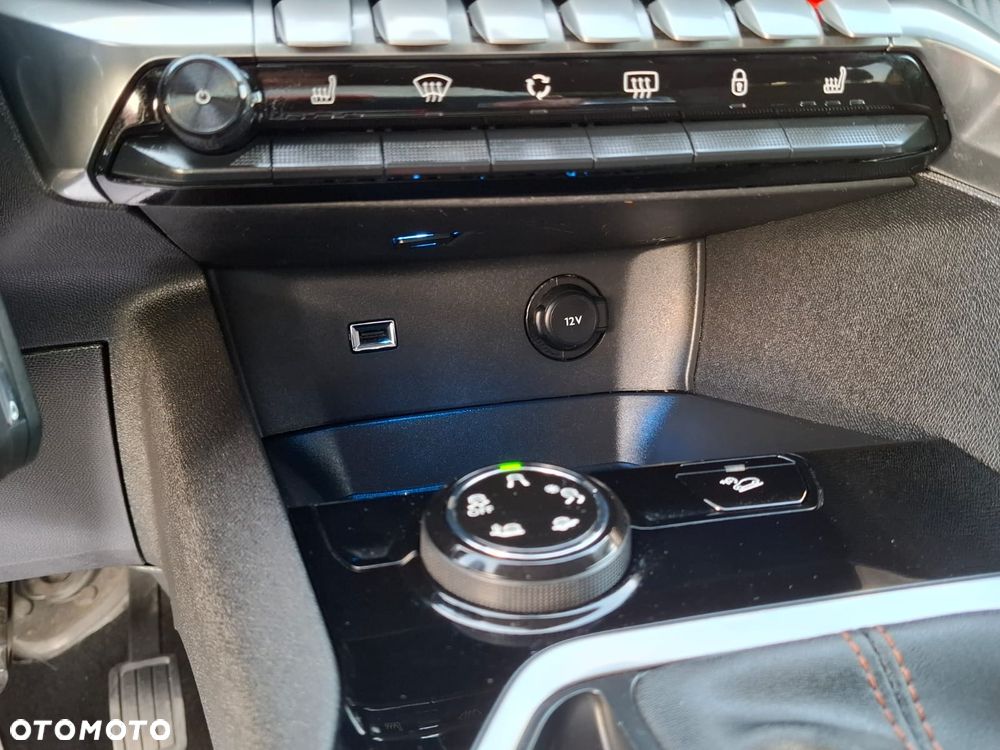 Peugeot 3008 1.5 BlueHDi Active S&S - 23