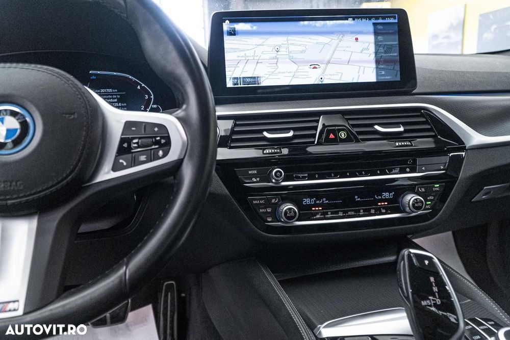 BMW Seria 5 520e AT PHEV - 40