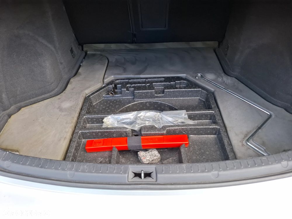 Toyota Avensis 1.8 Prestige - 17