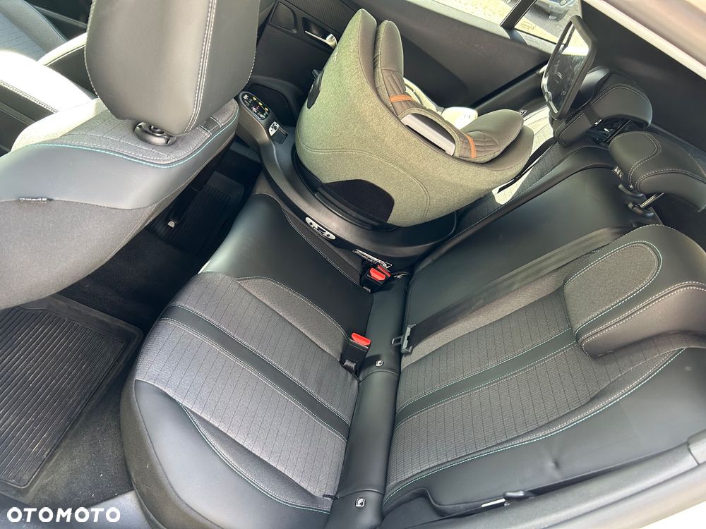 Peugeot 2008 1.2 Pure Tech GPF Allure S&S EAT6 - 7