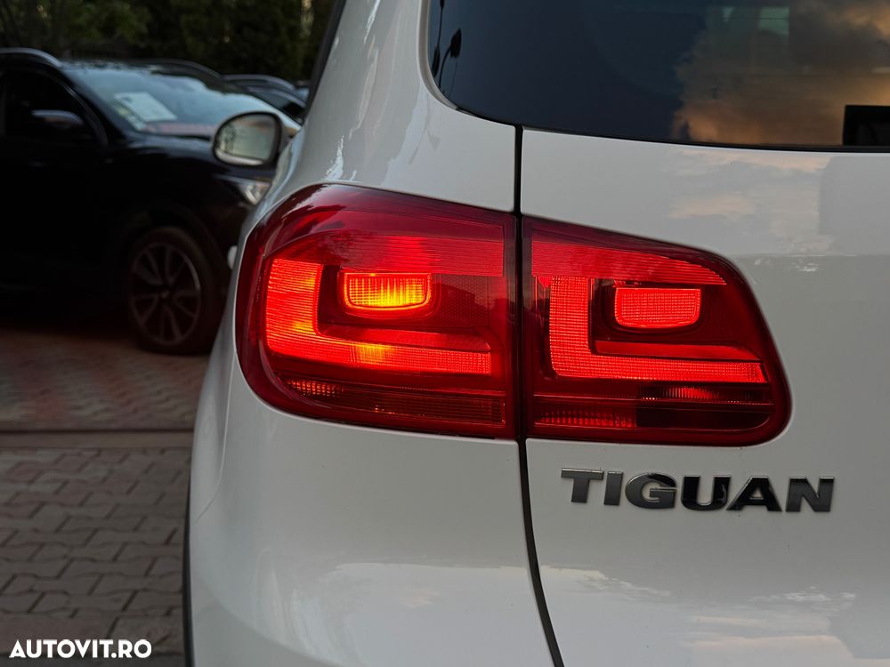 Volkswagen Tiguan 2.0 TDI DPF 4Motion BlueMotion Technology DSG Sport & Style - 25