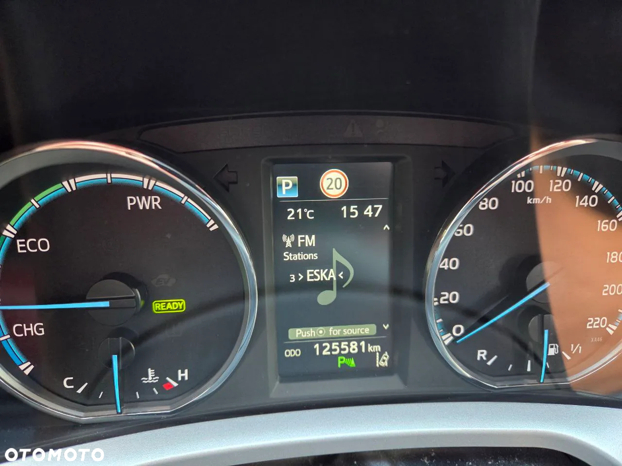 Toyota RAV4 Hybrid Premium 4x4 - 18