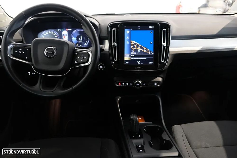 Volvo XC 40 1.5 T5 PHEV Momentum Plus - 8