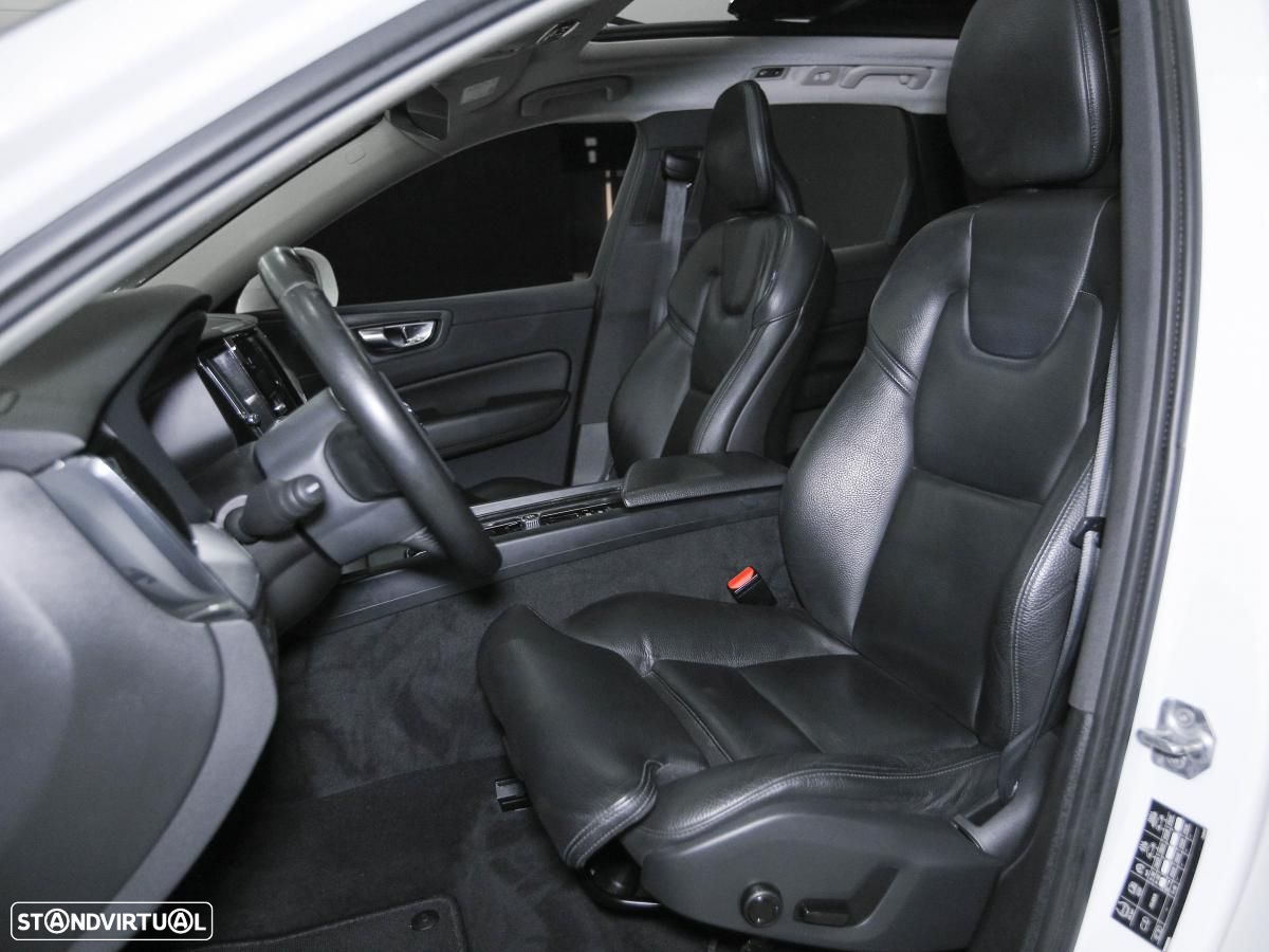 Volvo XC 60 2.0 T8 PHEV Momentum AWD - 7