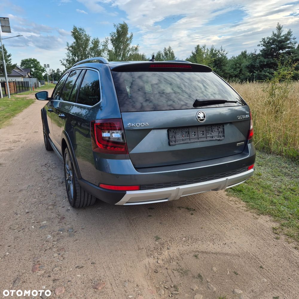 Skoda Octavia 2.0 TDI 4x4 DSG Scout - 4