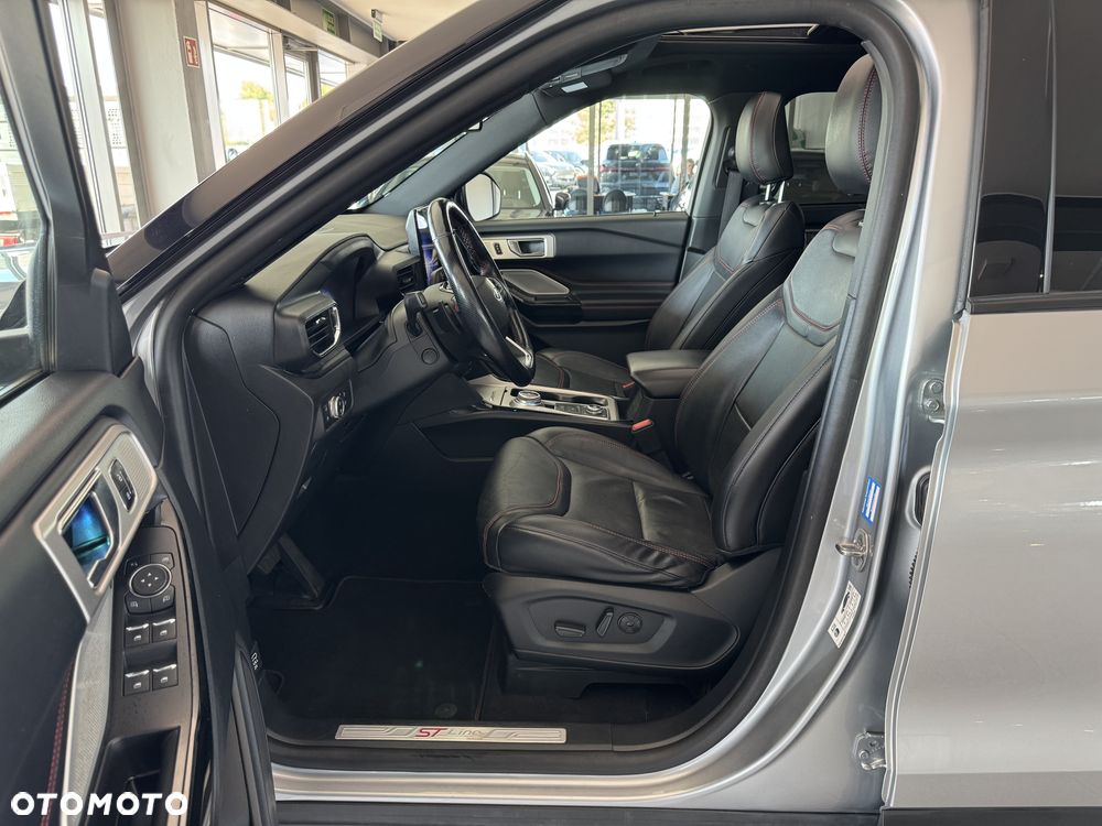 Ford Explorer - 21