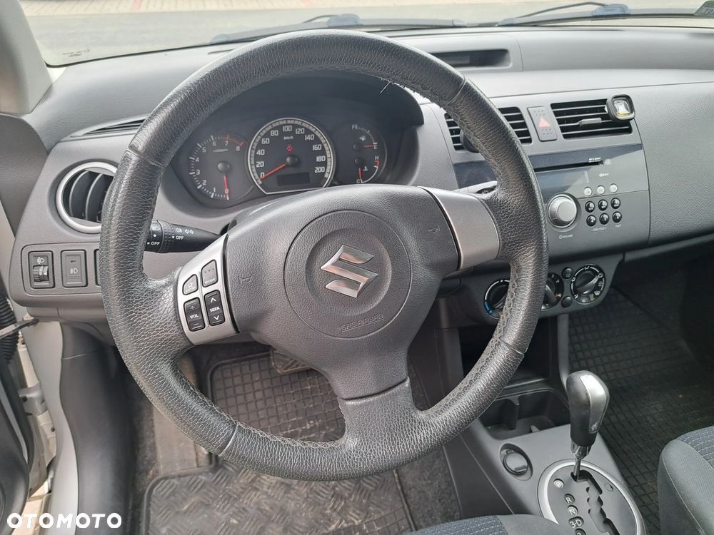 Suzuki Swift 1.5 GLX / Comfort - 11