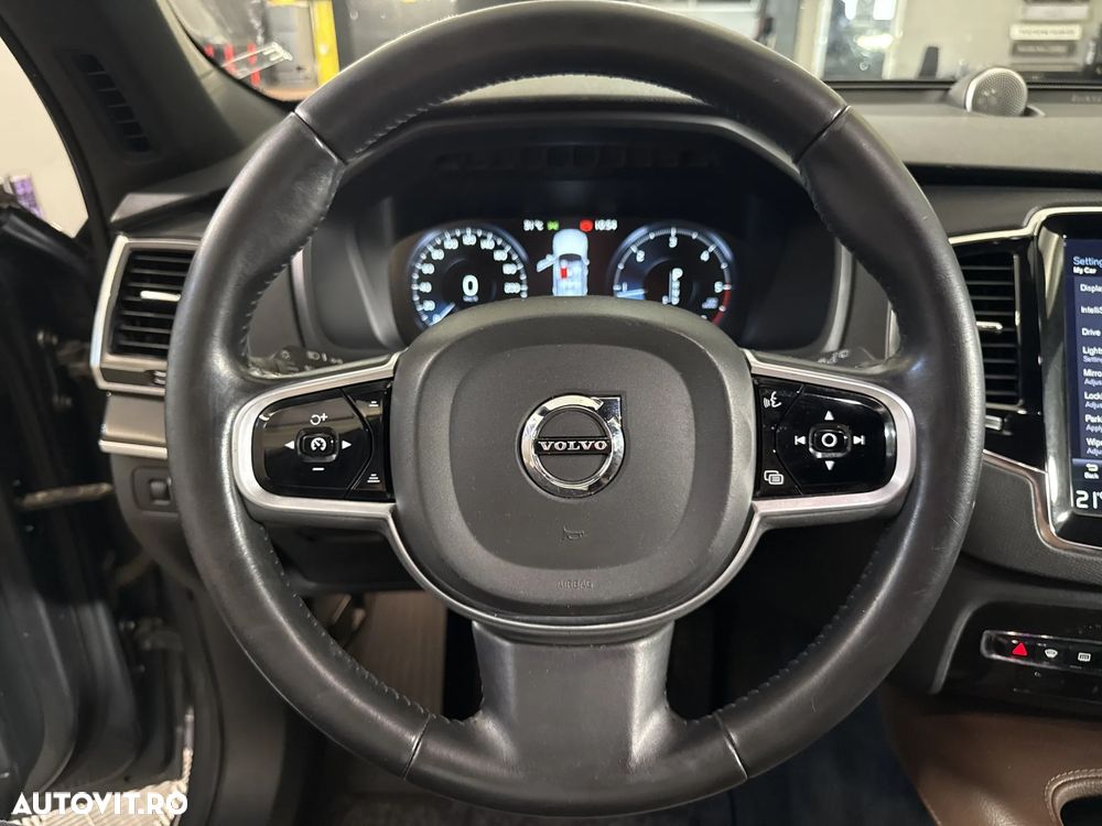 Volvo XC 90 - 17