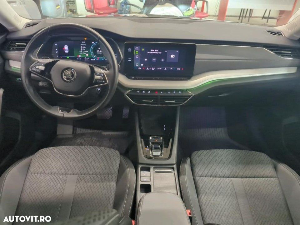 Skoda Octavia 2.0 TDI DSG Style - 3