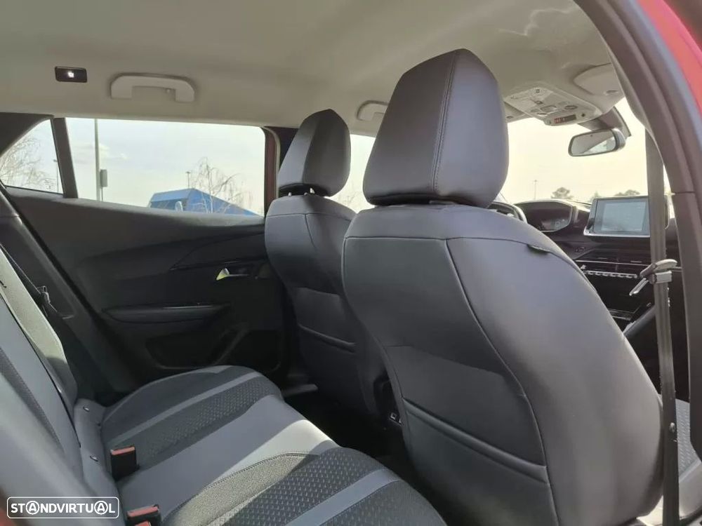 Peugeot e-2008 50 kWh Allure Pack - 11