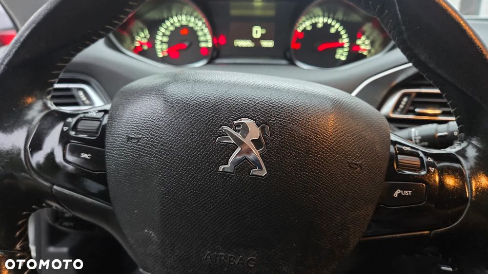 Peugeot 308 BlueHDi 130 Stop & Start Allure Business-Paket - 16
