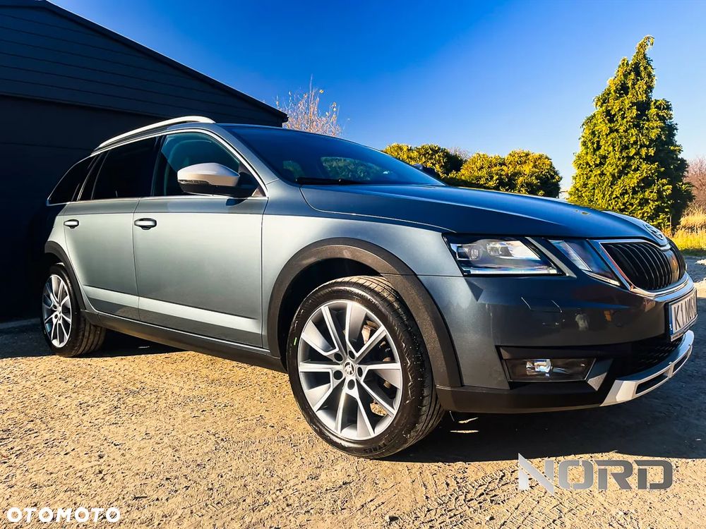 Skoda Octavia Combi 2.0 TDI 4x4 DSG Scout - 3