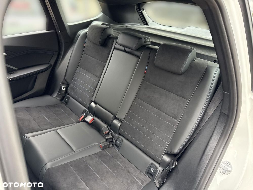 BMW iX1 eDrive20 66.5kWh M Sport - 17
