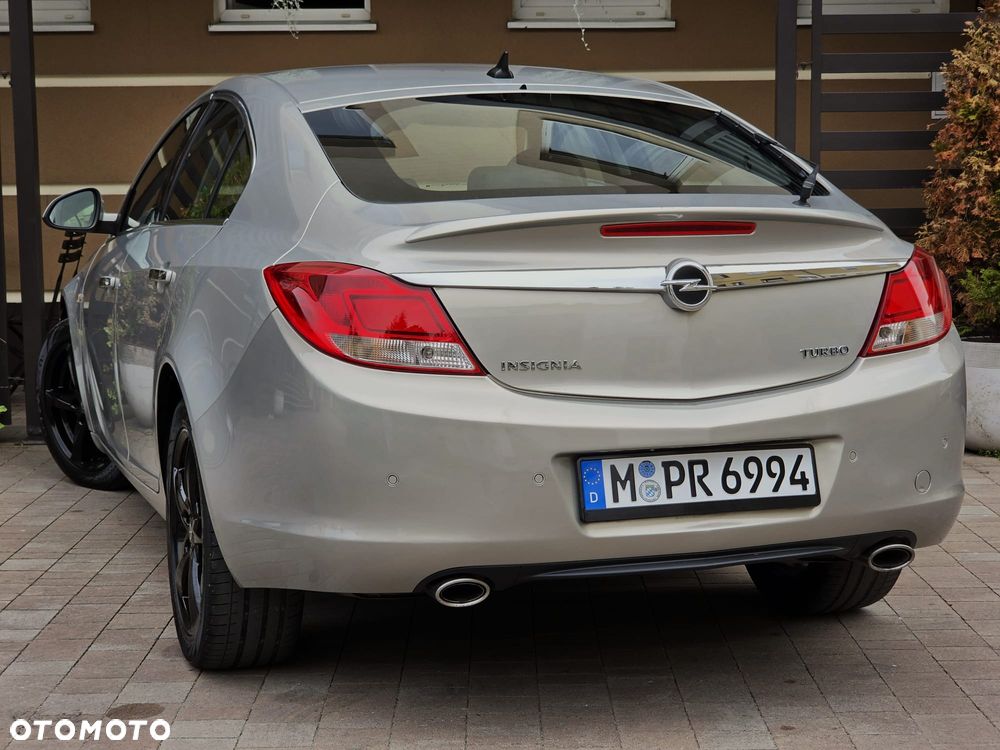 Opel Insignia 2.0 Turbo Cosmo - 4