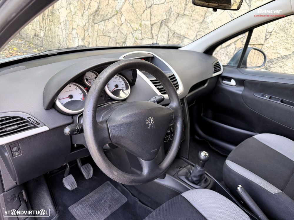 Peugeot 207 1.4 16V Sport - 11