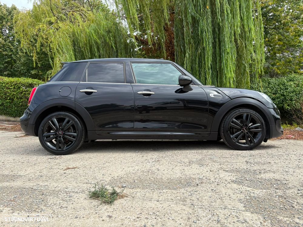 MINI 5 Portas Cooper D Aut. - 13