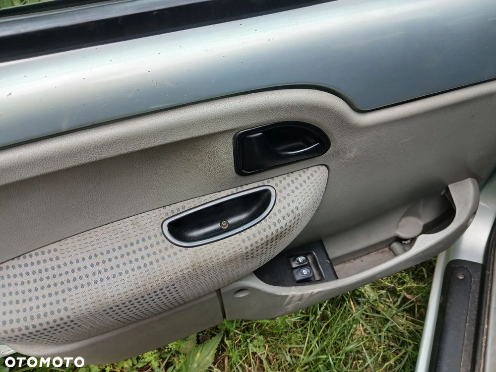 renault kangoo I lift TEB64 5D fotel fotele kanapa deska kokpit podsufitka boczek boczki klamka - 2