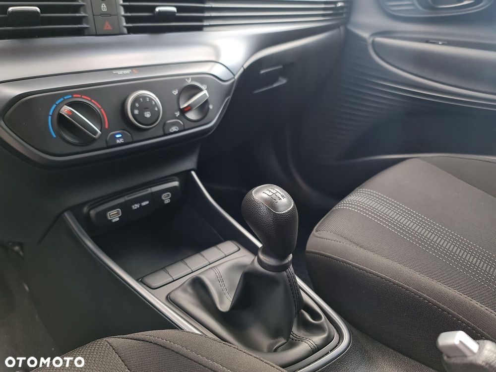 Hyundai i20 1.2 Pure - 23