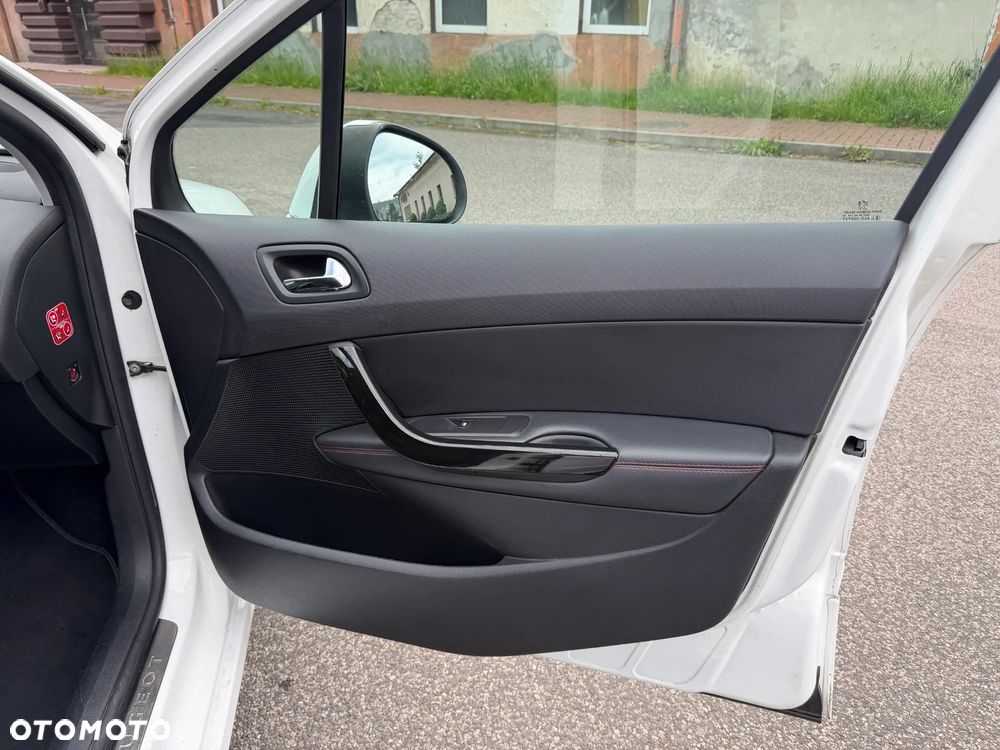 Peugeot 308 1.6 THP GTi - 12