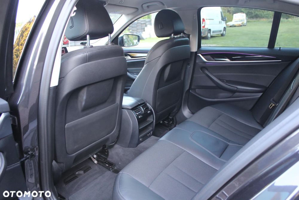 BMW Seria 5 520d Efficient Dynamics Edition Sport Line - 13