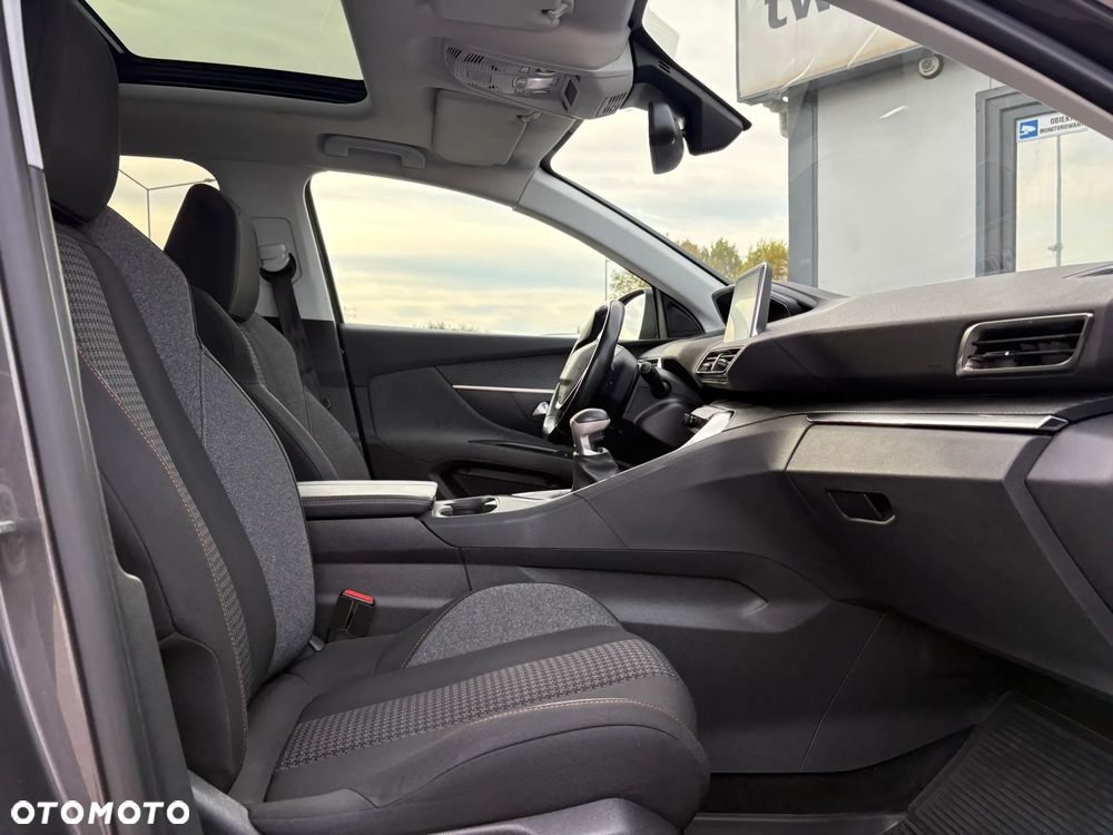 Peugeot 5008 1.5 BlueHDi Allure S&S - 28