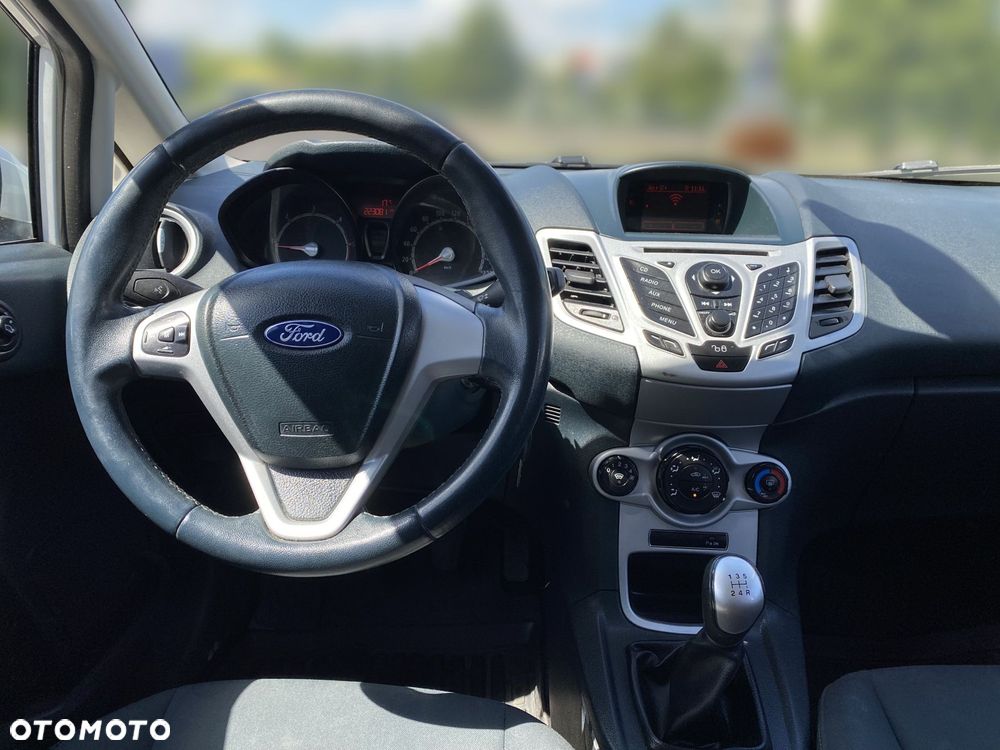 Ford Fiesta 1.6 TDCi DPF Trend SVP - 16