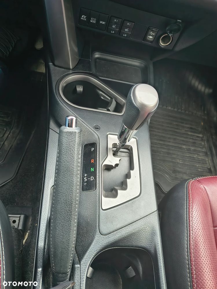 Toyota Rav4 2017 photo 5