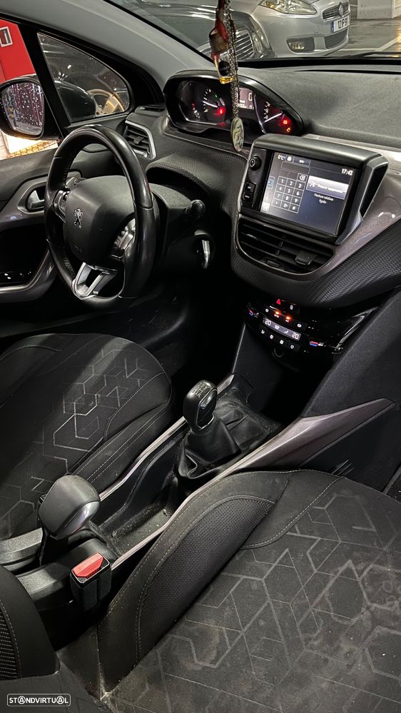 Peugeot 2008 1.4 HDi Allure - 9