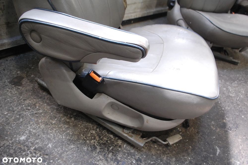 FOTELE OBROTOWE PRZÓD PRZEDNIE + TYŁ 2+5 SKÓRZANE VW SHARAN MK I LIFT 00-10 SEAT ALHAMBRA - 4
