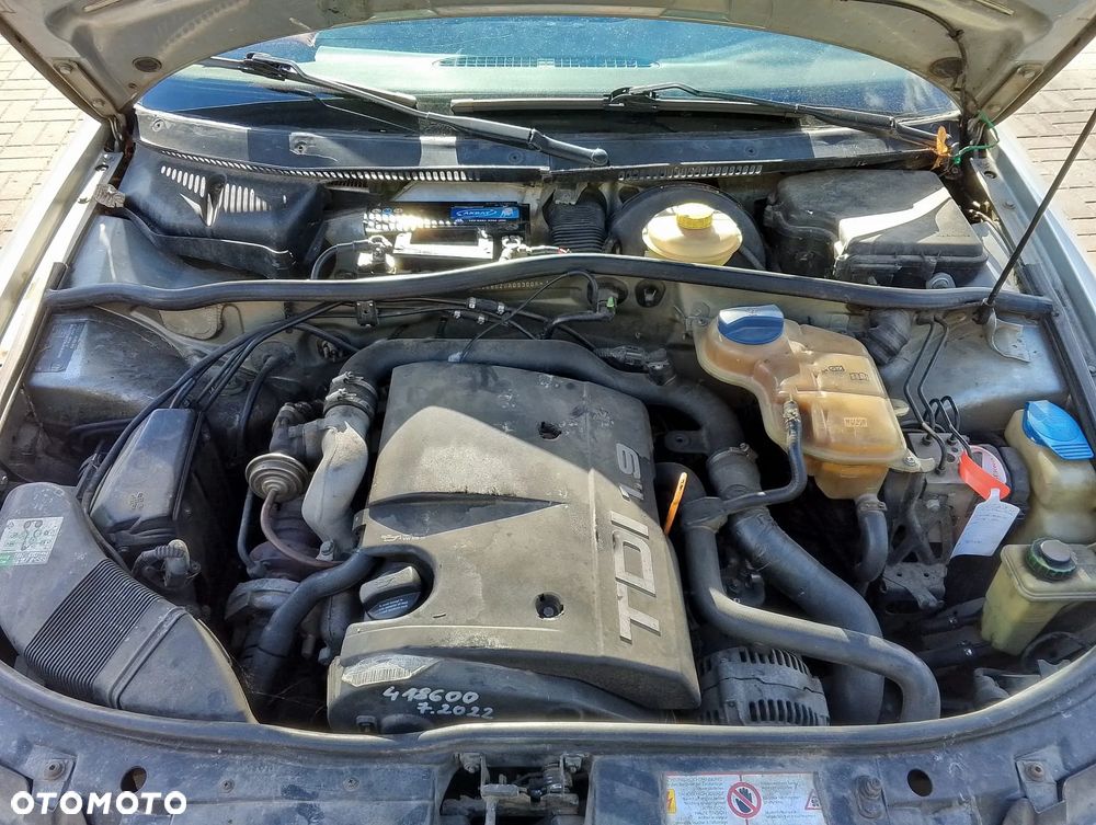 Audi A4 B5 Przed Lift (94-97.) 1.9 TDI 89KM. Silnik AHU Skrzynia DHL lakier LY7M / L5.Cały na części. GWARANCJA !!! Przód Tył Zestaw Komplet Drzwi Klapa Zderzak Błotnik Maska Grill Atrapa Szyba Pas Lampa Lusterko Boczki Fotel Kanapa Kokpit Deska Rozdzielcza Przełącznik Włącznik Sterownik Przewody Wiązka Instalacja Moduł Komputer Czujnik Listwa Pompa Alternator Wtryski Głowica Rozrusznik Kompresor Sprzęgło Dwumas Silnik Skrzynia ABS Klimatyzacji Paliwa Wspomagania Kolektor Turbina Przepustnica Zawór Chłodnica Koło Hak Belka Sanki Zawieszenie Mcpherson Półoś Amortyzator Wydech Tłumik Zacisk Most - 8
