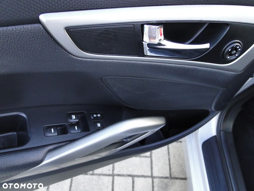 Hyundai Veloster 1.6 Premium - 15