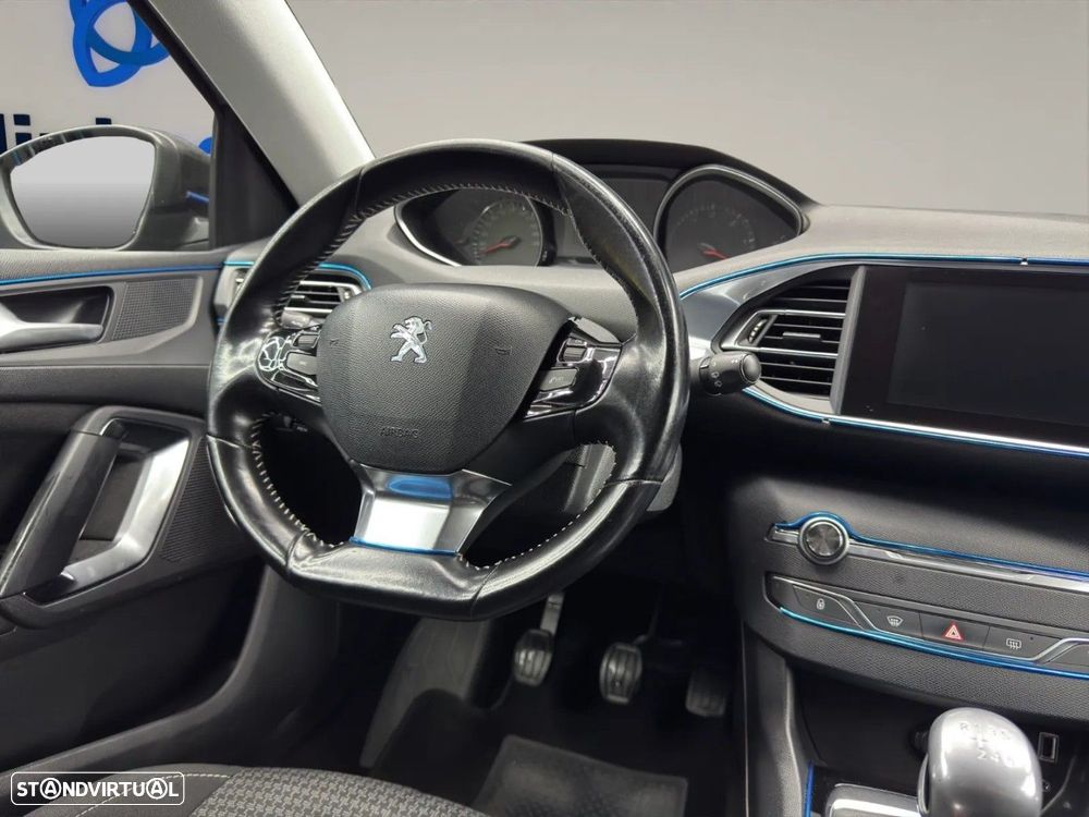 Peugeot 308 SW 1.6 BlueHDi Style J17 - 19