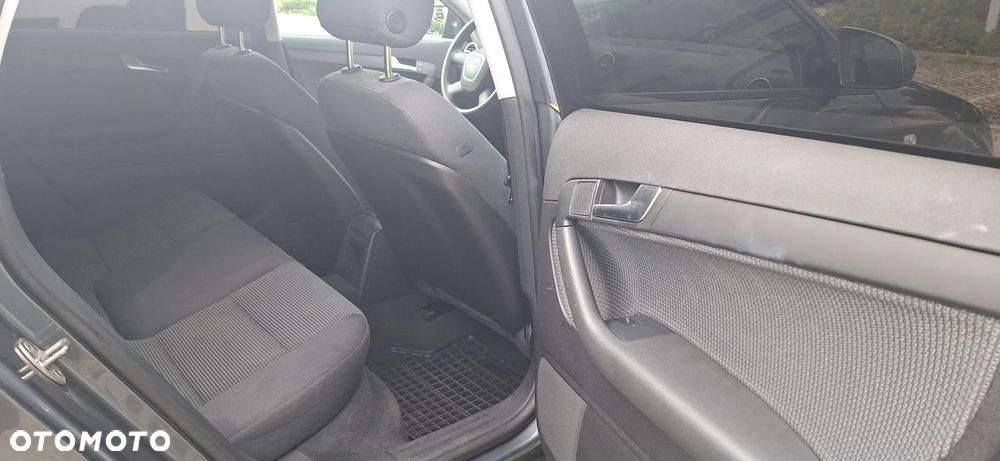 Audi A3 Sportback 1.6 Ambiente - 9