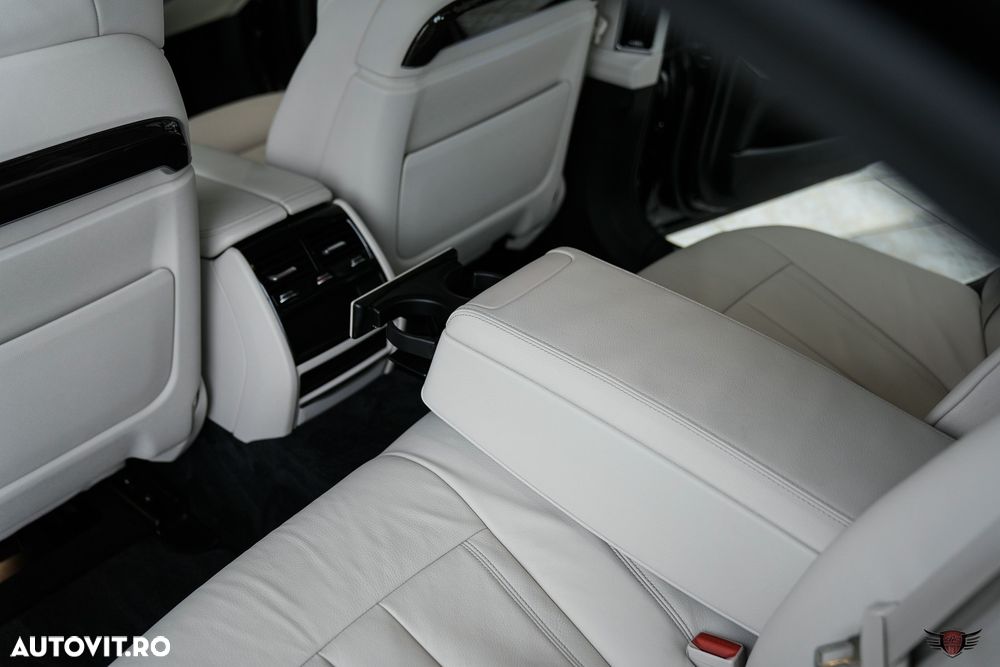 BMW Seria 7 745e - 18