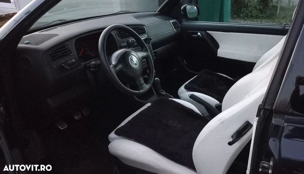 Volkswagen Golf - 8