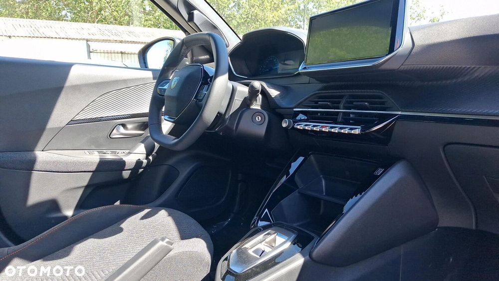 Peugeot 2008 PureTech mHEV Edition e-DCS6 - 13