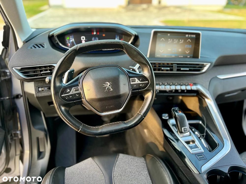 Peugeot 3008 1.6 BlueHDi Allure S&S EAT6 - 32