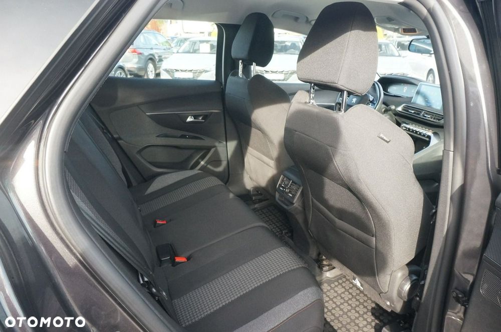 Peugeot 3008 1.2 PureTech Active Pack S&S - 31
