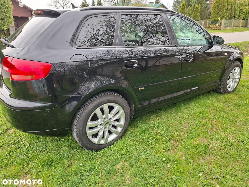 Audi A3 Sportback 2.0 TDI DPF (DSG) S tronic S line Sportpaket plus - 4