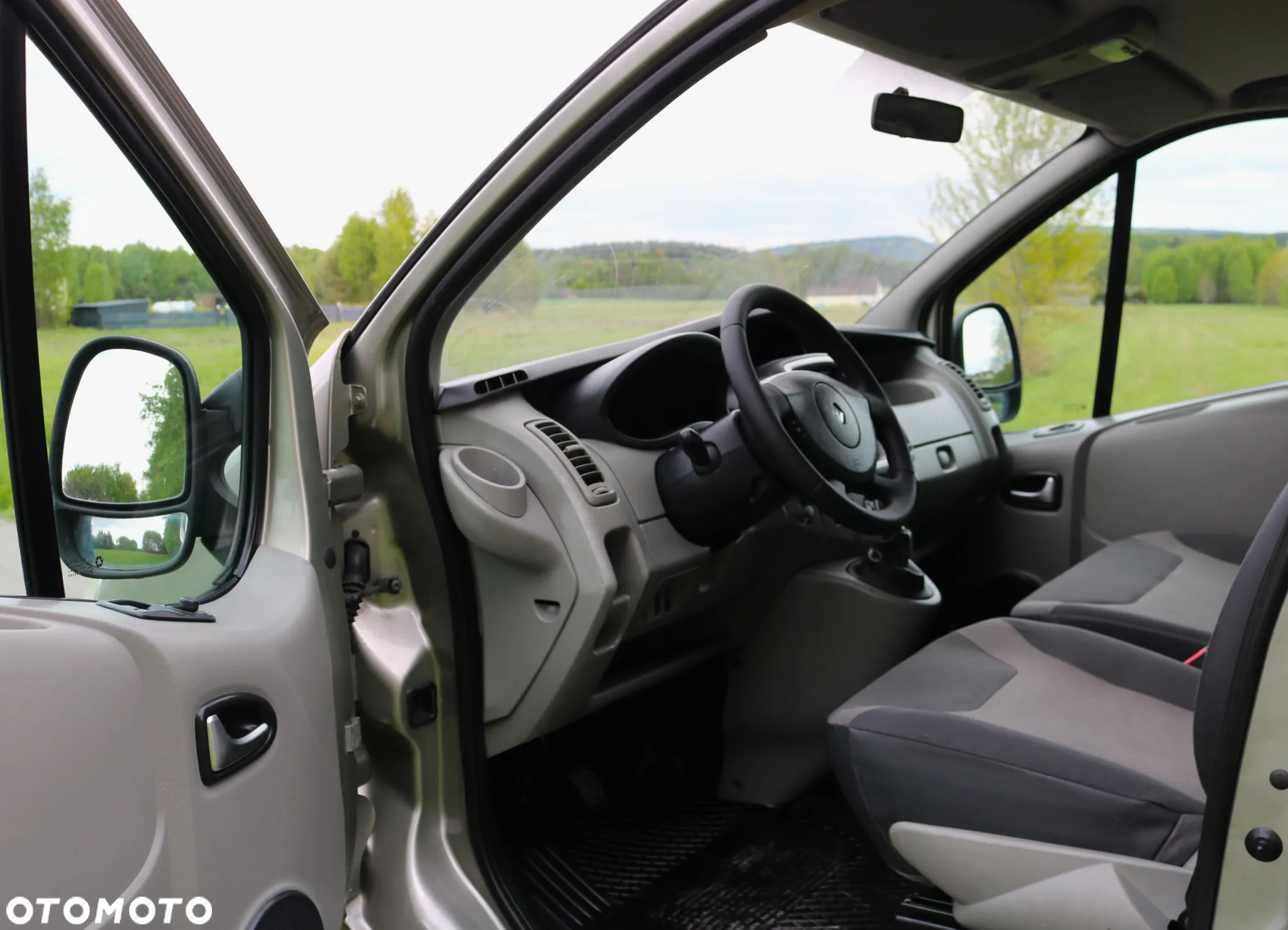 Renault Trafic - 10