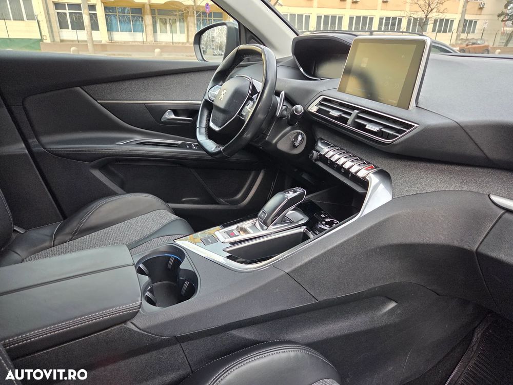 Peugeot 3008 1.6 BlueHDI S&S EAT6 Allure - 11