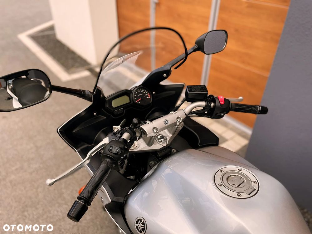 Yamaha FZ6 - 8
