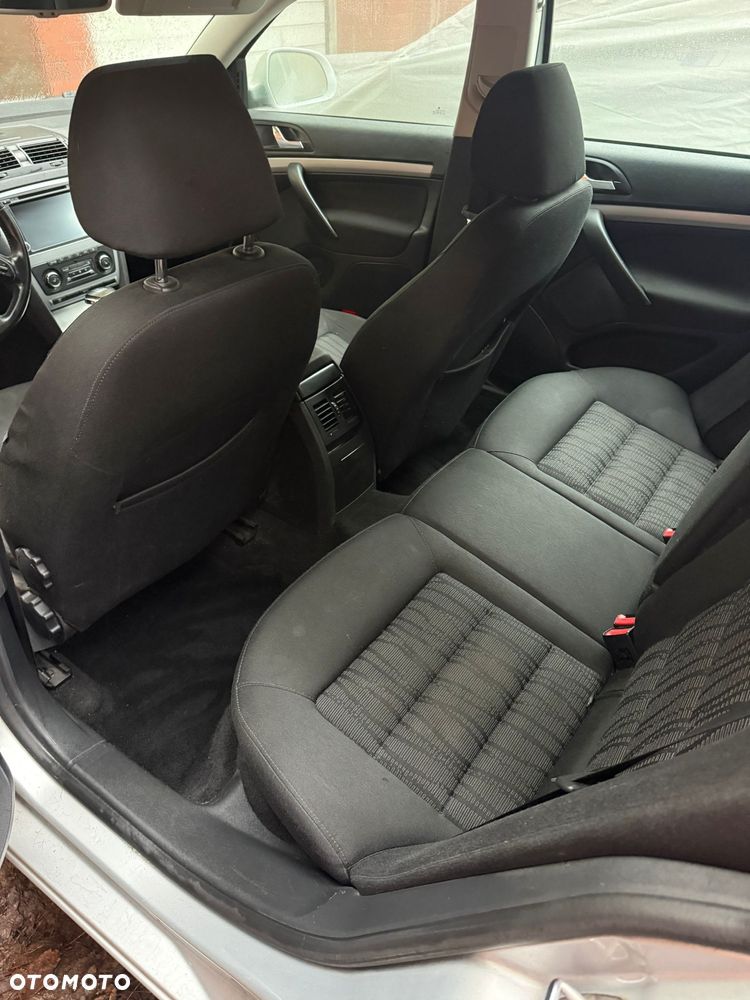 Skoda Octavia 1.8 TSI DSG Ambiente - 7