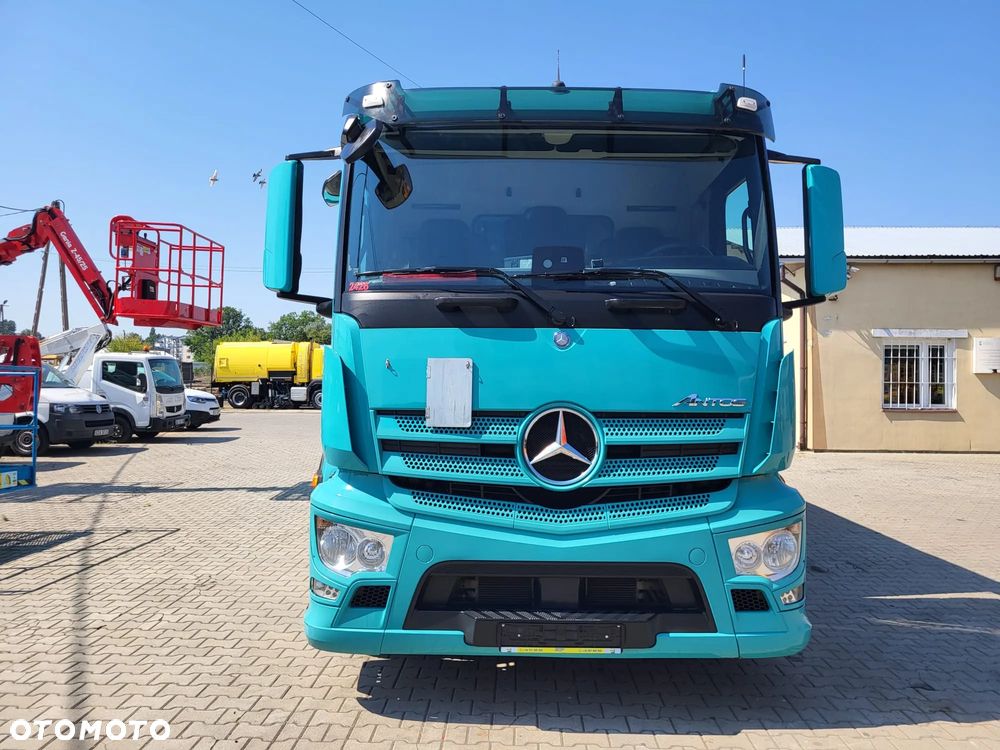 Mercedes-Benz Antos 2533 - 4