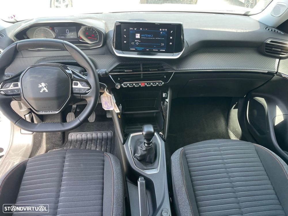 Peugeot 2008 PureTech 130 Active Pack - 11