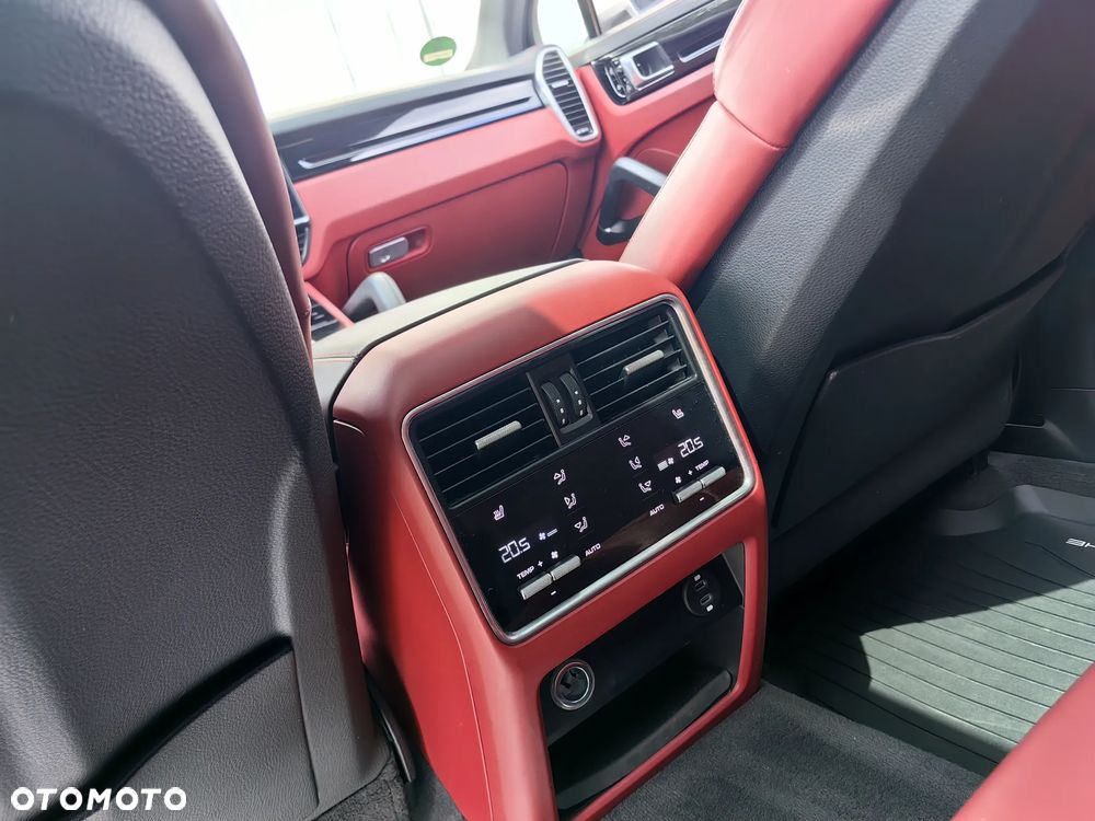 Porsche Cayenne Tiptronic S Platinum Edition - 18