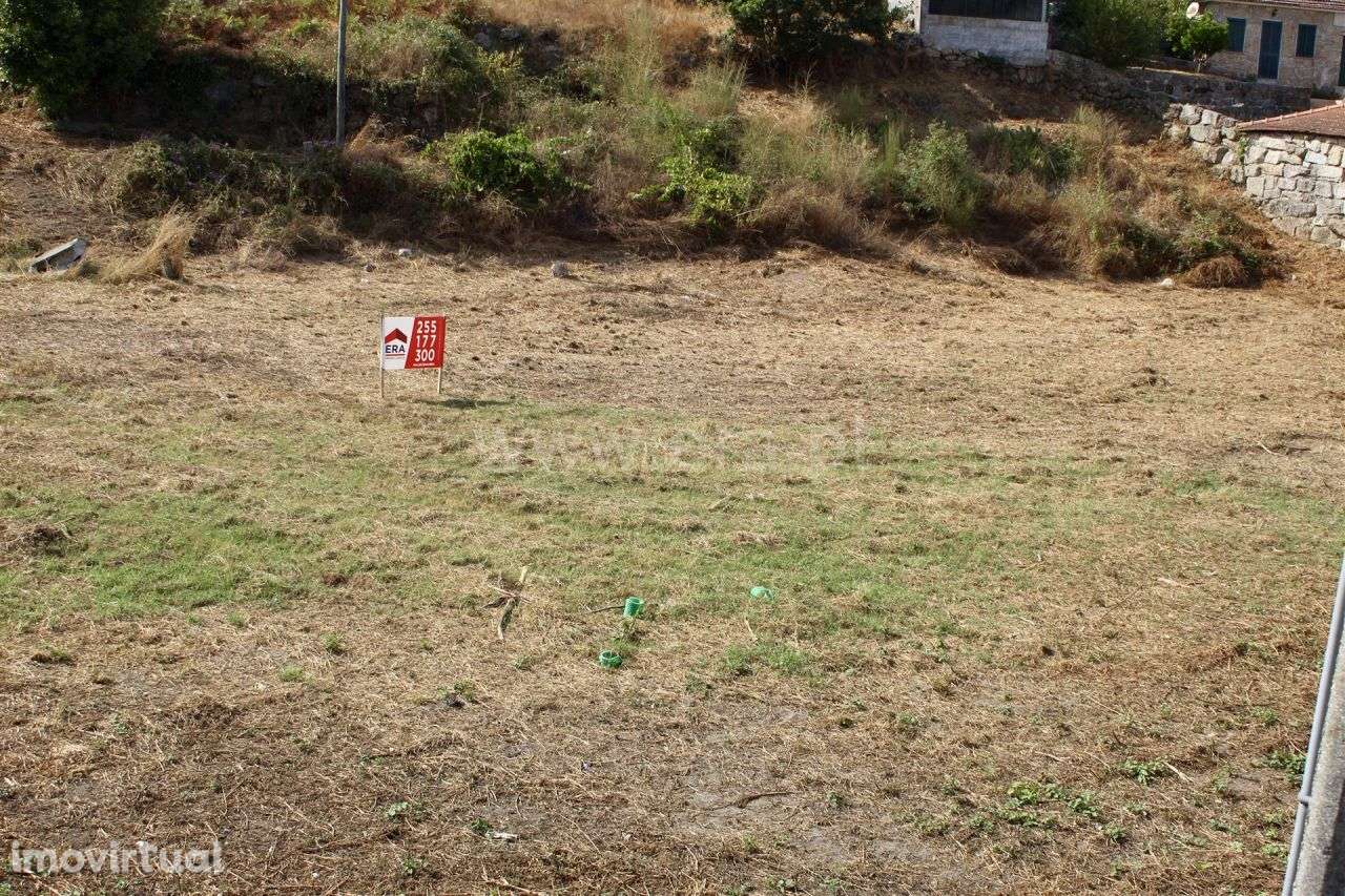 Terreno com projeto aprovado em Paredes - Grande imagem: 3/5