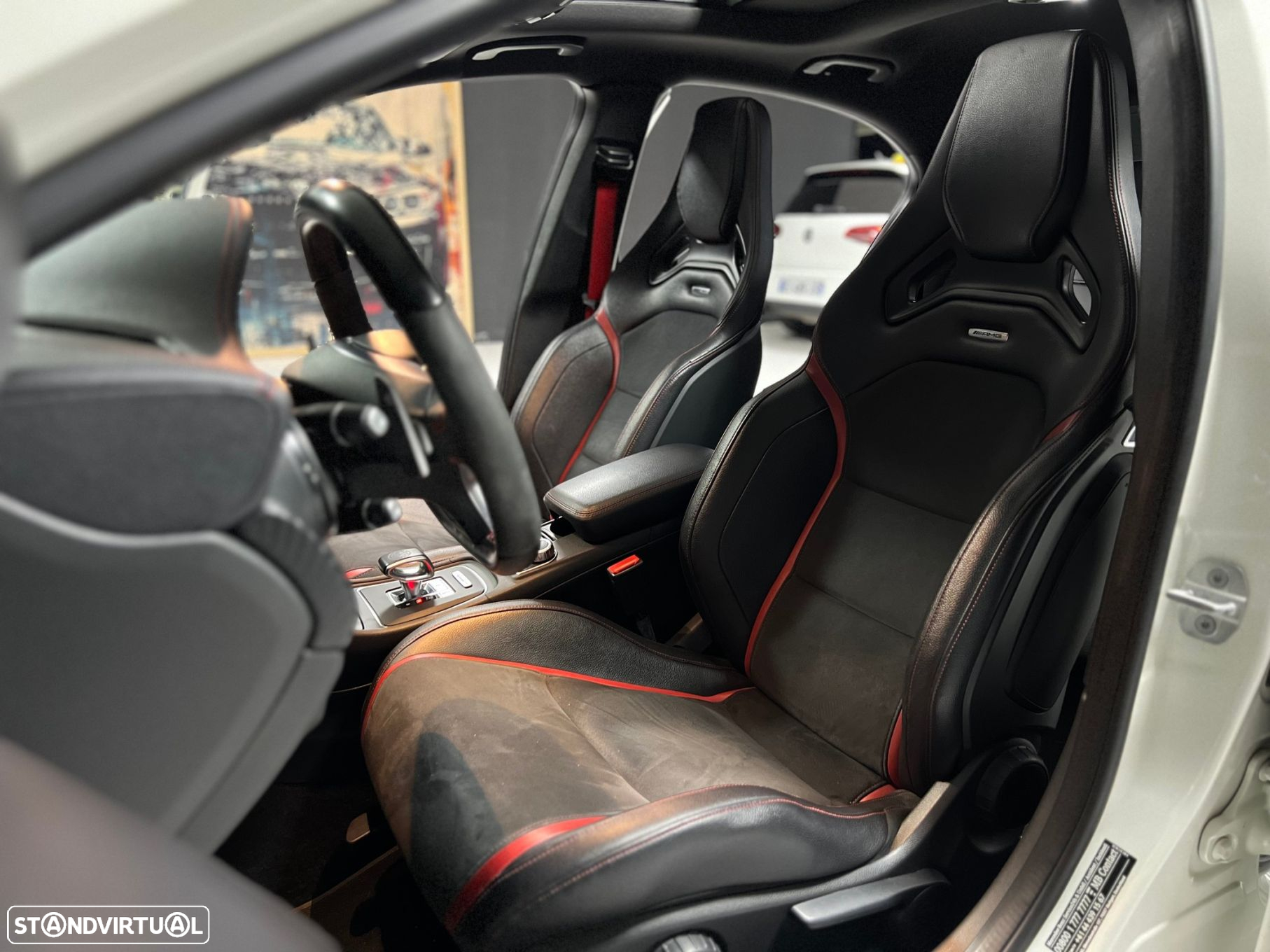 Mercedes-Benz A 45 AMG - 12