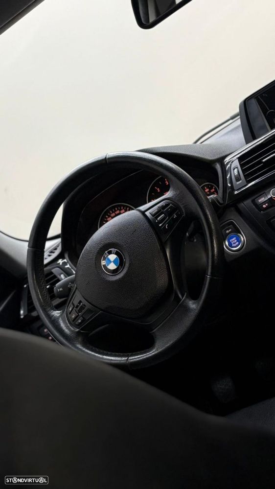 BMW 318 d xDrive Line Sport - 22