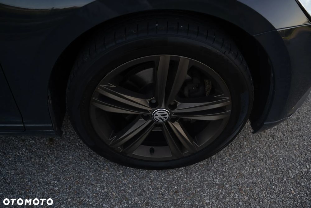 Volkswagen Passat 2.0 TDI SCR DSG Comfortline - 31